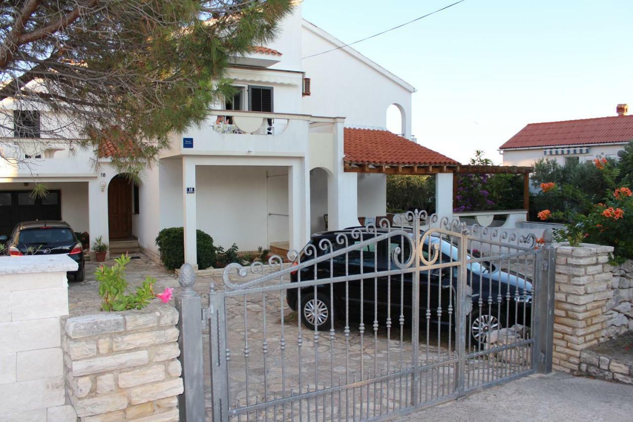 Apartments Merica Novalja Exterior photo
